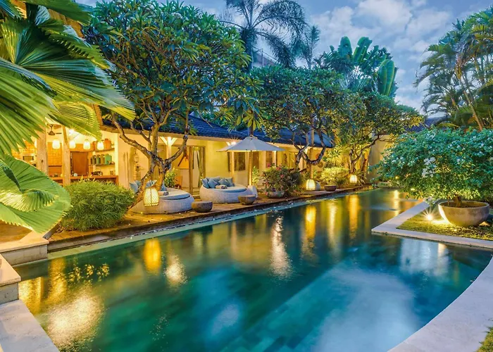 Cinta Damai - Stunning & Stylish 4br Luxury In The Heart Of Seminyak, Just A 10-min Walk To The スミニャック