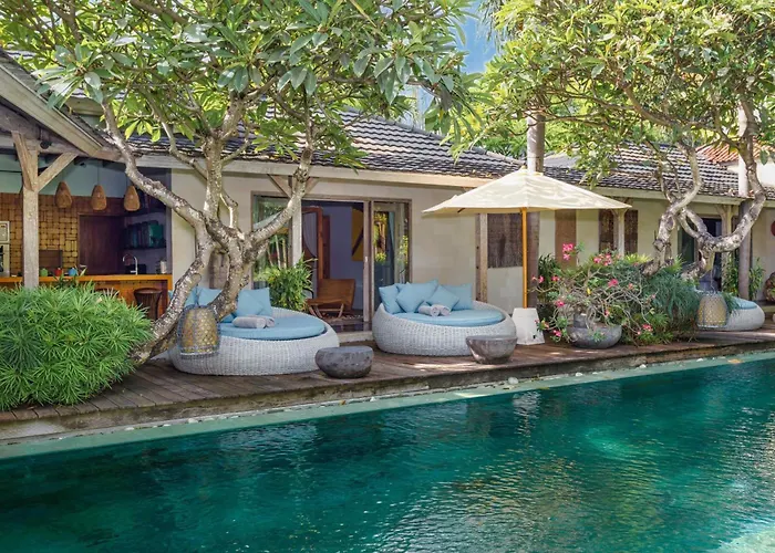 Cinta Damai - Stunning & Stylish 4br Luxury In The Heart Of Seminyak, Just A 10-min Walk To The *