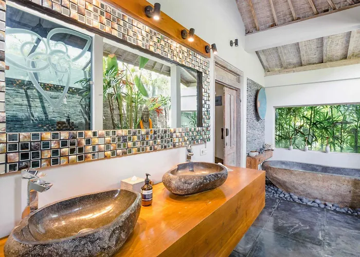 Cinta Damai - Stunning & Stylish 4br Luxury In The Heart Of Seminyak, Just A 10-min Walk To The * スミニャック