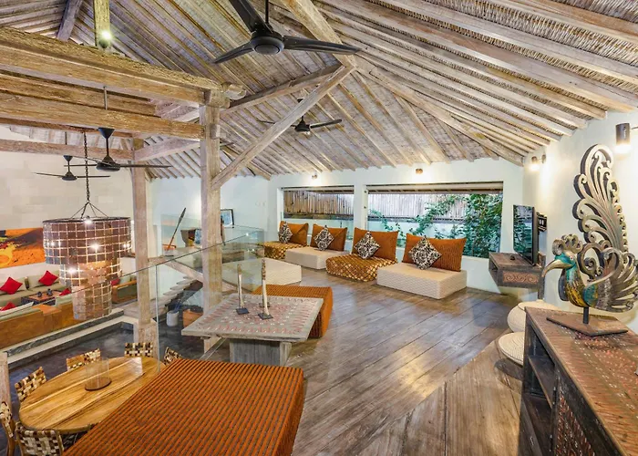 Cinta Damai - Stunning & Stylish 4br Luxury In The Heart Of Seminyak, Just A 10-min Walk To The *