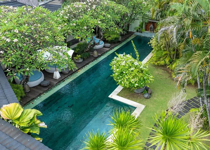 Cinta Damai - Stunning & Stylish 4br Luxury In The Heart Of Seminyak, Just A 10-min Walk To The スミニャック