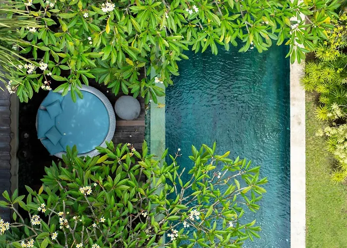Cinta Damai - Stunning & Stylish 4br Luxury In The Heart Of Seminyak, Just A 10-min Walk To The ヴィラ
